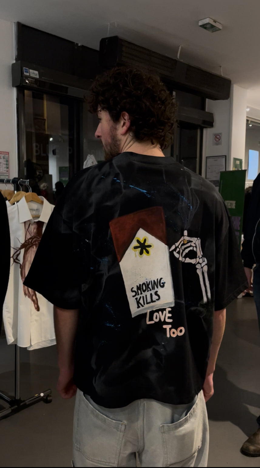 Smoking kills Love too tee
